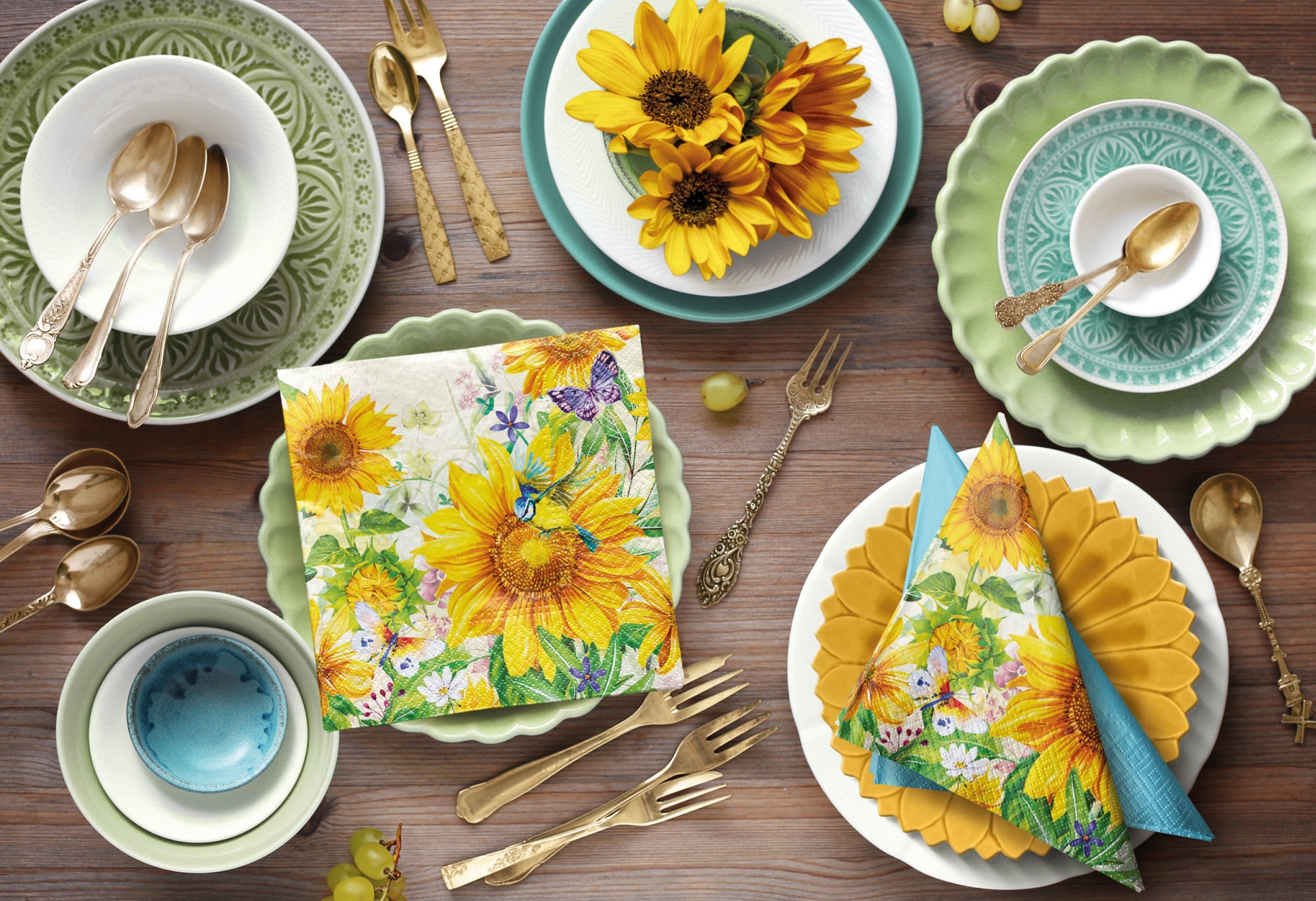 PAPER NAPKINS